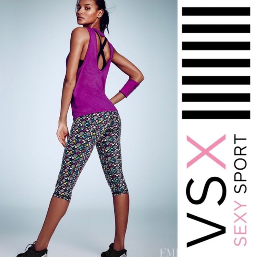 Victoria's Secret VSX Sport | Knockout Crop in Aztec Logo Print | Size Small